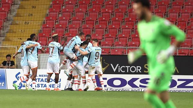 Atakaş Hatayspor 1-2 Rams Başakşehir (Maç Sonucu) Mersin’de kazanan Başakşehir!