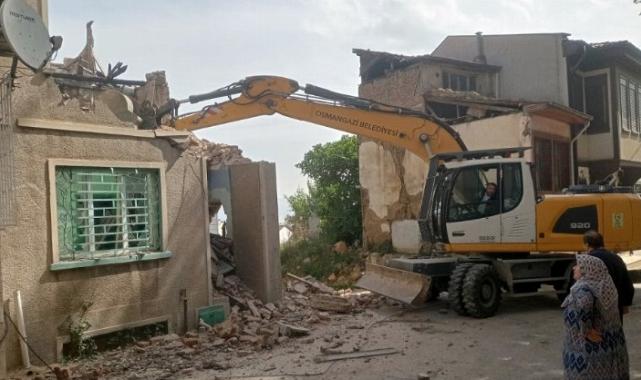  Bursa Osmangazi’de metruk bina talimatı