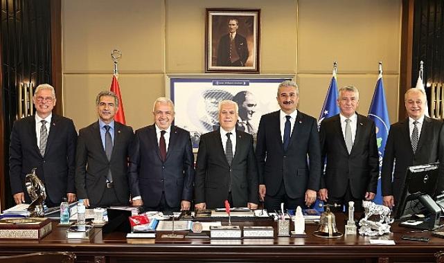 CHP’li belediye başkanlarından Bursa protokolüne ziyaret