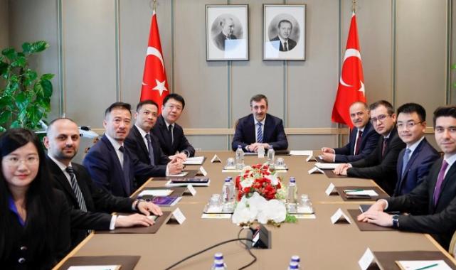 Huawei heyetinden Cumhurbaşkanı Yardımcısı’na ziyaret