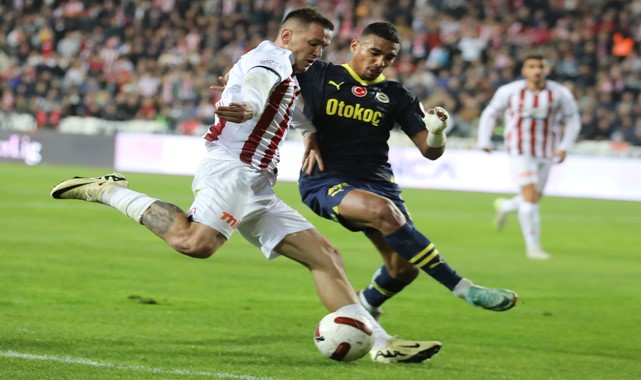 EMS Yapı Sivasspor 2- 2 Fenerbahçe (Maç Sonucu) Fenerbahçe Sivas’ta yara aldı!