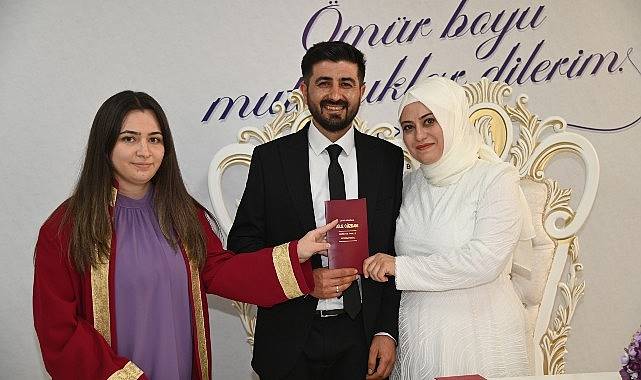 Takvimlerdeki 24.04.2024 tarihi nikah başvurularında Selçuklu Belediyesi’nde de yoğunluğa neden oldu