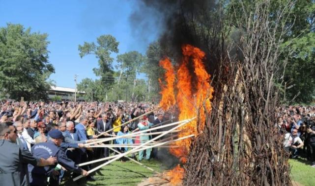 1400 yıllık gelenek: Kakava ateşi bolluk ve bereket getirmesi için yakıldı