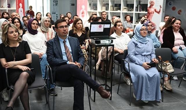 Aile hekimleri önce söyleşi yaptı, sonra tarihte yolculuğa çıktı