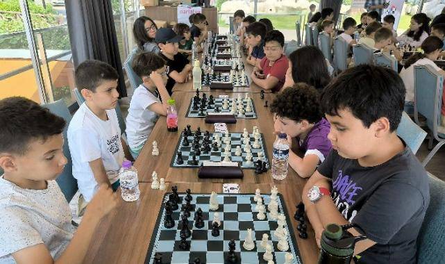 Antalya Muratpaşa’da satranç heyecanı