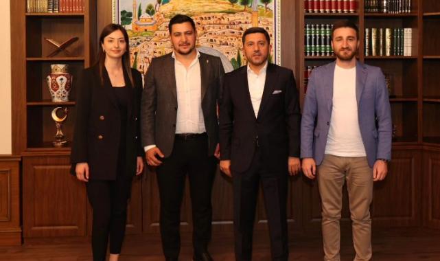 Başkan Arı’ya ‘Hayırlı Olsun’ ziyaretleri sürüyor