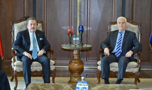 Başkan Bozbey, eski Bakan Cavit Çağlar’ı ağırladı