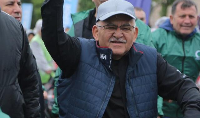 Başkan Büyükkılıç, bisikletseverlerle pedal çevirdi