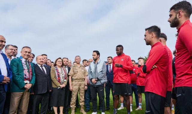 Başkan Şahin’den Gaziantep FK’ya moral ziyareti!