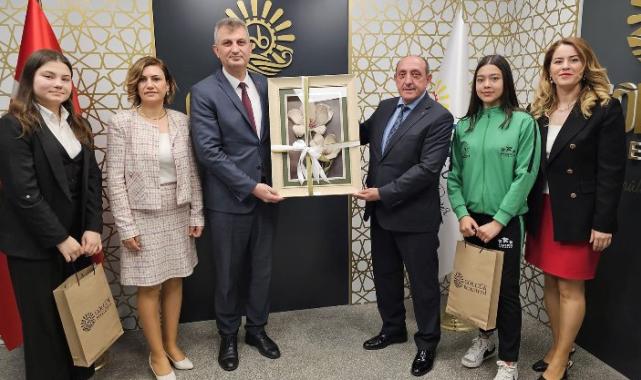 Başkan Sezer’e başarılı sporculardan ziyaret