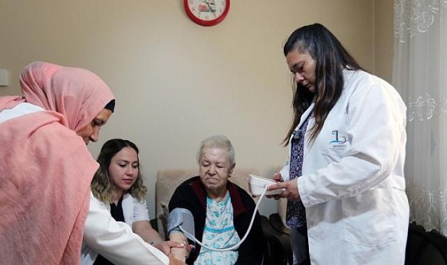 Bayraklı’da vatandaşlara ücretsiz sağlık hizmeti