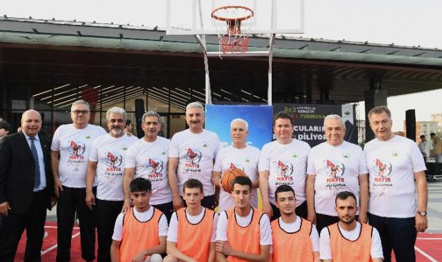 Bursa’da başkanlardan 19 Mayıs’a yakışan maç