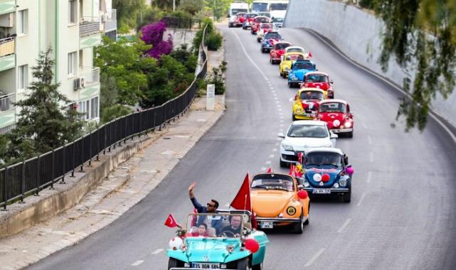 Çiğli’de coşku zirve yaptı… Çiğli’de Vosvos turlu selamlama