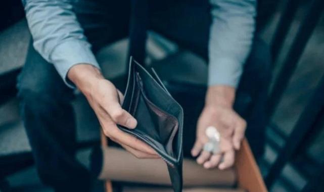 Dikkat! Eşinizin cebinden izinsiz para almak boşanma sebebi