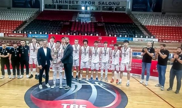 Gemlikliler U18 Türkiye Şampiyonası’nı ikinci tamamladı