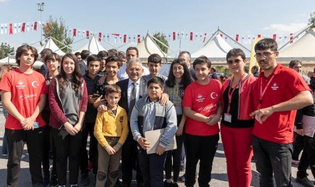 Genç dostu şehrin başkanından gençlere özel uygulama