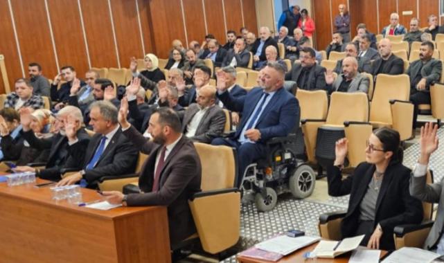 Gölcük Belediyesi engelleri kaldırıyor