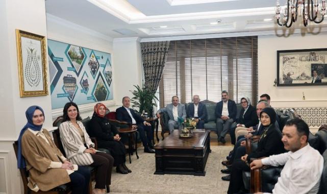 Hulusi Akar’dan Yalçın’a hayırlı olsun ziyareti