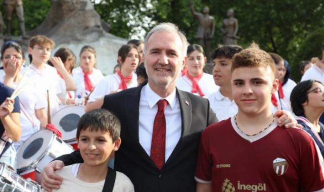 İnegöl’de 19 Mayıs coşkusu sokaklara taştı