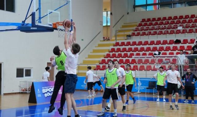 İstanbul Büyükşehir’in yurtlarında spor şöleni