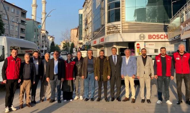 İzmit Belediyesinin güçlü kadrosundan işçilere ikram