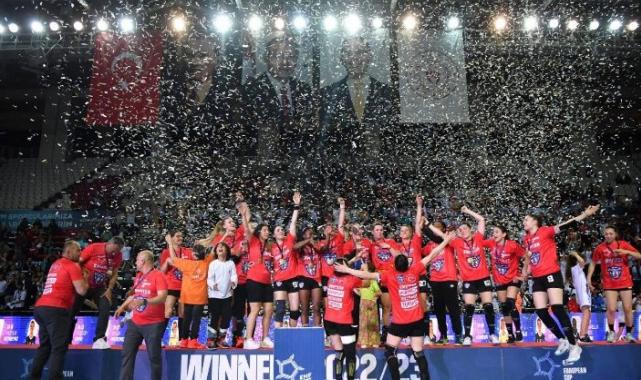 Kastamonu ve Konyaaltı belediye başkanlarına çağrı