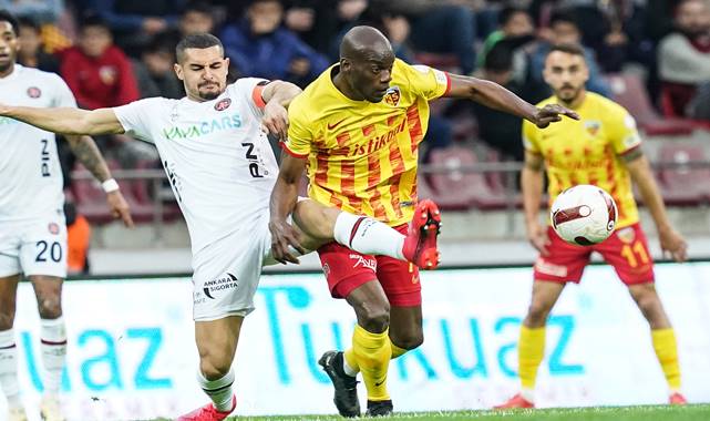 Mondihome Kayserispor 2-2 Vavacars F. Karagümrük (Maç Sonucu) Kayseri’de puanlar paylaşıldı!