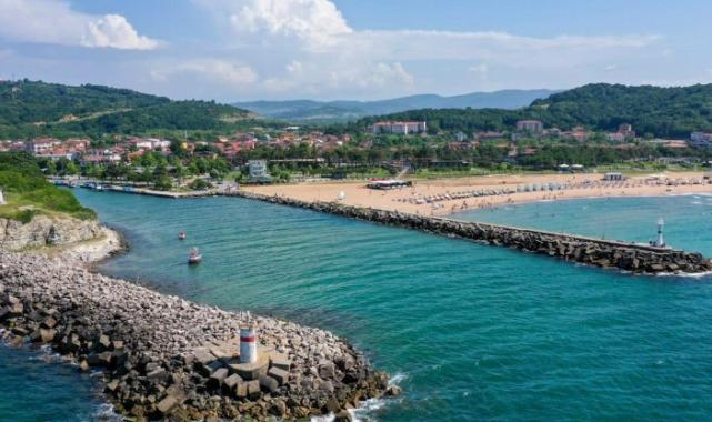 Mavi yengeçler balıkçıların ağlarına zarar veriyor