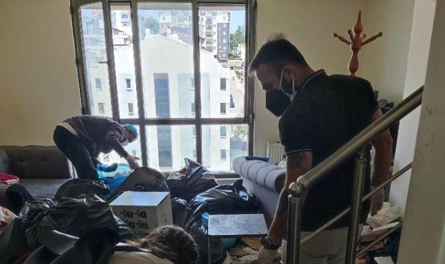 Nilüfer’deki evden 8 ton çöp çıktı