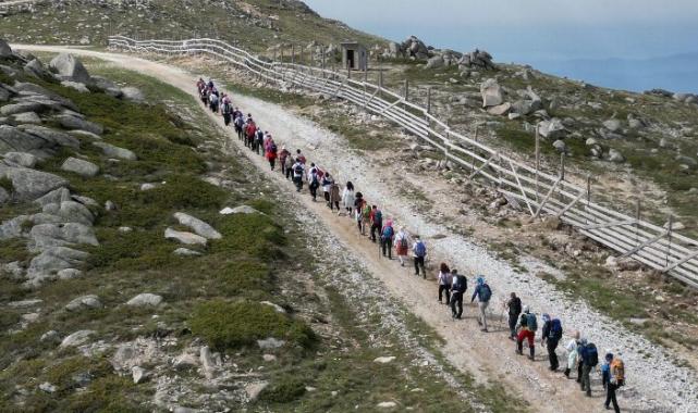 Osmangazili dağcılar 19 Mayıs’ı Uludağ zirvede kutladı