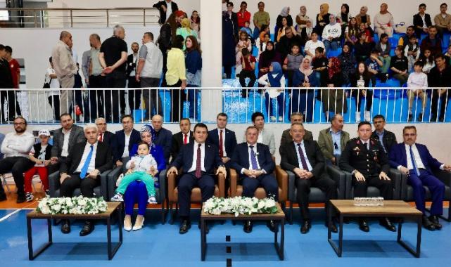 Özdoğan: “Gençler bizim geleceğimiz, umudumuz, her şeyimiz”