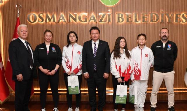 Şampiyon sporculardan Bursa Osmangazi’ye ziyaret