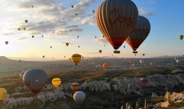 Sıcak hava balonculuğunda zirvedeyiz