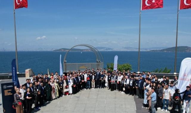 Sivil anayasa için söz gençlerde