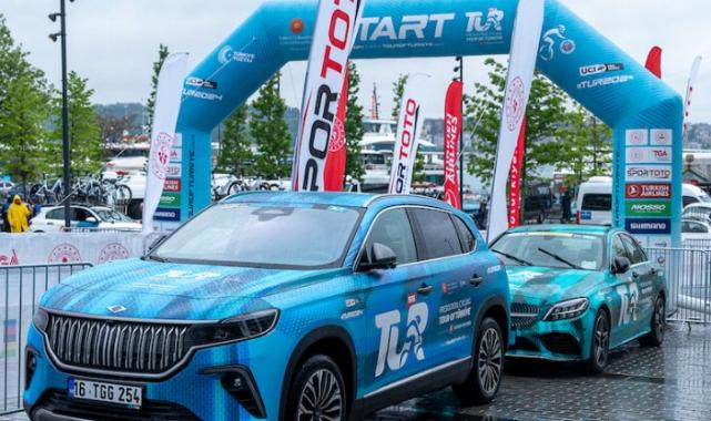 Togg tarihi tura eskortluk yaptı