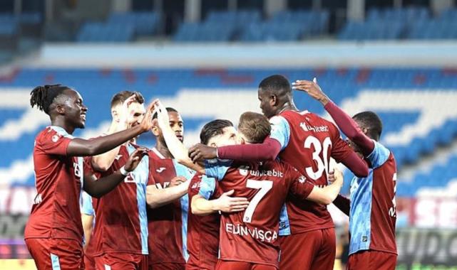 Trabzonspor 3 – 0 İstanbulspor (Maç Sonucu) Trabzon evinde rahat kazandı!