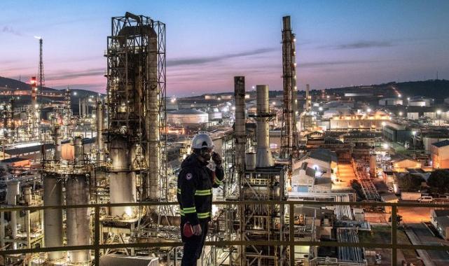 TÜPRAŞ’ta baca tamiri yapan işçi hayatını kaybetti