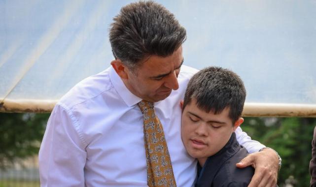 Vali Aygöl özel öğrencilerle buluştu