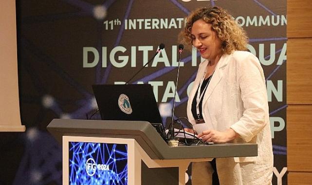 Yapay zeka arkasında insanın olduğu bir olgu: 11. Uluslararası İletişim Günleri yuvarlak masa toplantısı ile sona erdi