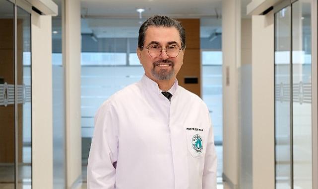 Yaşlanmayla ağız ve diş problemleri artıyor! Tükürük azalması ve ağız kuruluğu yaşlılarda daha sık görülüyor!