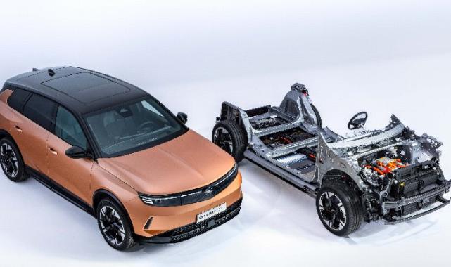 Yeni Opel Grandland’in dünya prömiyeri