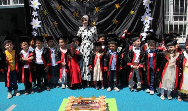 Yeşilli Zübeyde Hanım Anaokulu’nda mezuniyet töreni düzenlendi
