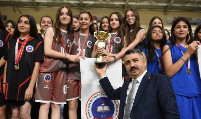 Yıldırım’da Okul Sporları İlçe Şenlikleri tamamlandı