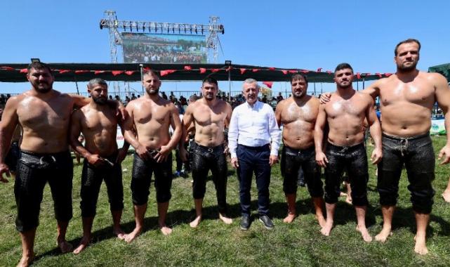 Altın kemerin sahibi Ali Gürbüz oldu