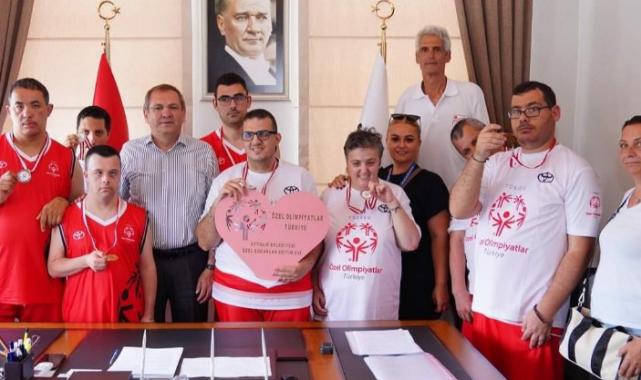 Ayvalık’ın özel çocukları gurur kaynağı