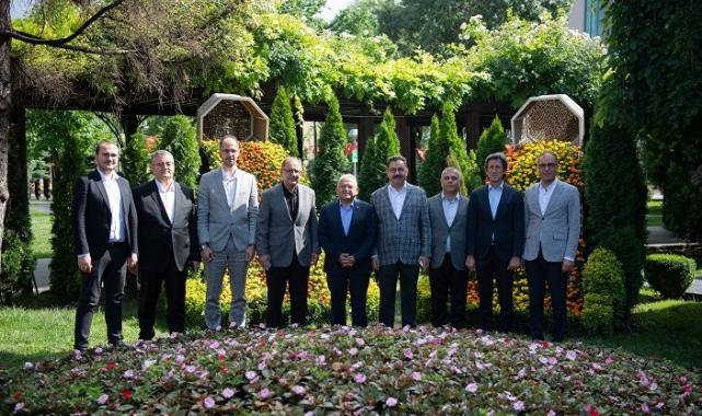 Bakan Özhaseki ve Başkan Büyükkılıç’tan Büyükşehir’de “Kentsel Dönüşüm” zirvesi