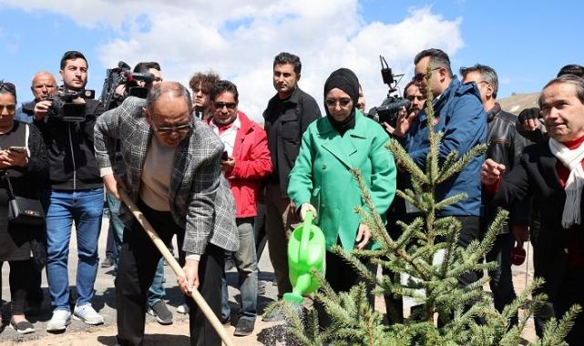 Bakan Özhaseki’den Çölleşme ve Kuraklıkla Mücadele Günü mesajı