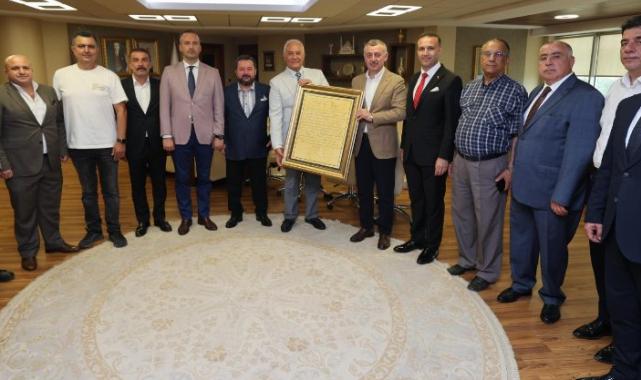 Başkan Büyükakın: “Dünya soykırımları canlı canlı izliyor”