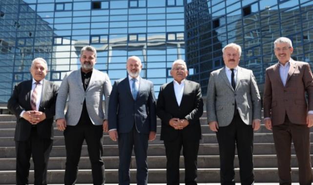 Başkan Çolakbayrakdar: “‘Birlikten Kuvvet Doğar’ sözünün en güzel örneğini sergiliyoruz”