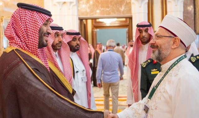 Başkan Erbaş, İslam dünyası Hac Heyetleri Başkan ve Bakanları ile bayramlaştı